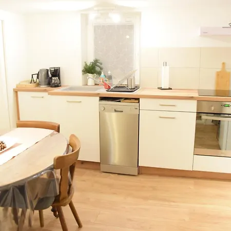 La Petite Maison De La Petite Vallee