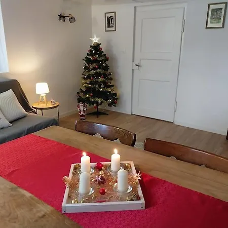 La Petite Maison De La Petite Vallee